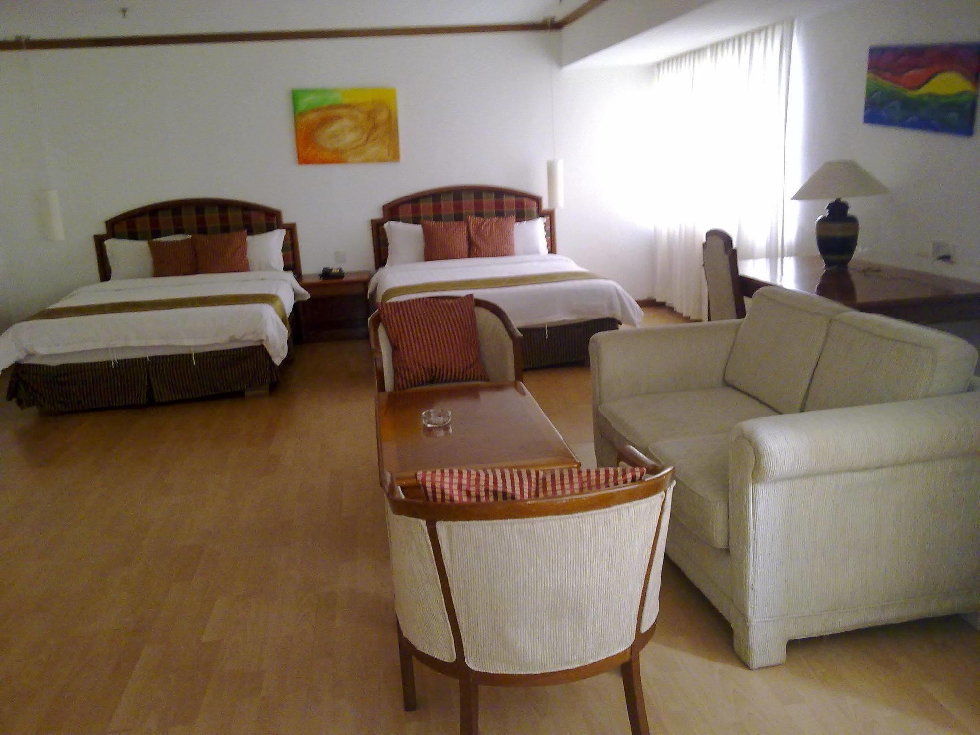 Kemena Plaza Hotel Bintulu Kültér fotó